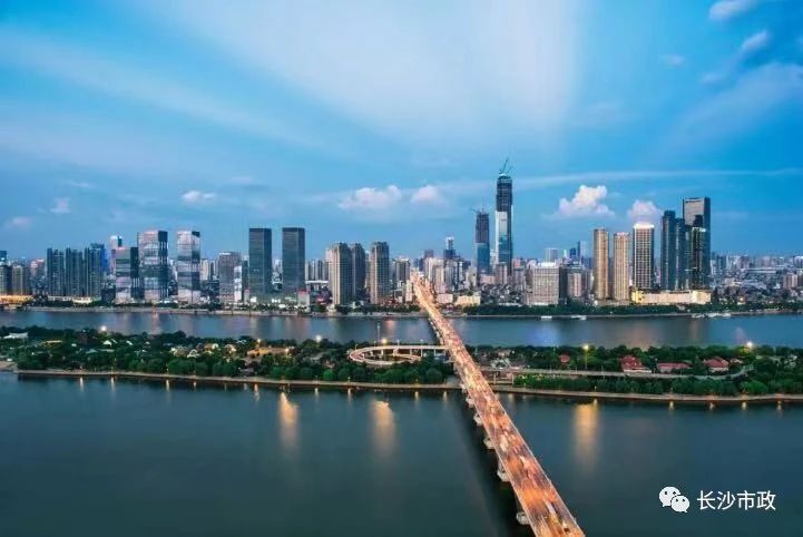 以城市，見未來；與城市，共成長
